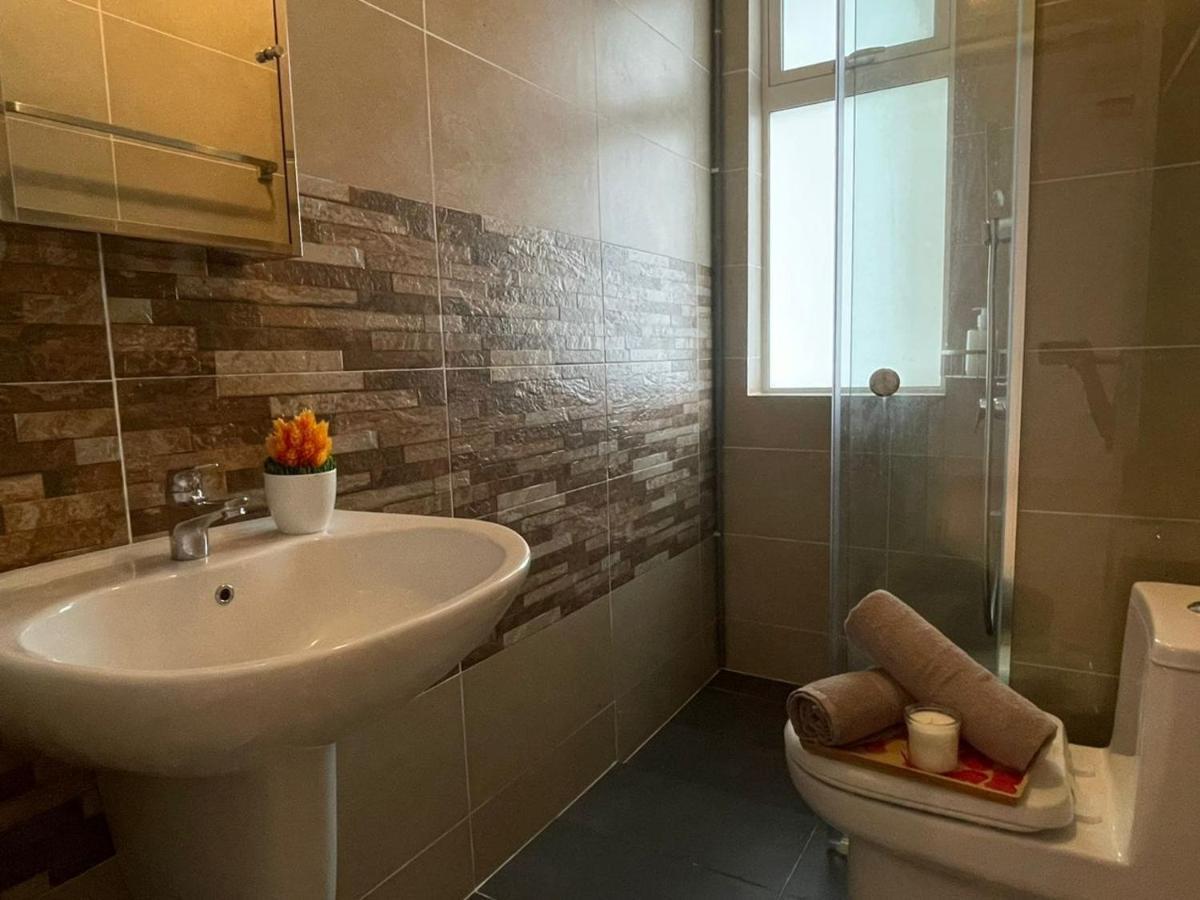 Ferienwohnung Tritower By Antlerzone Johor Bahru Exterior foto